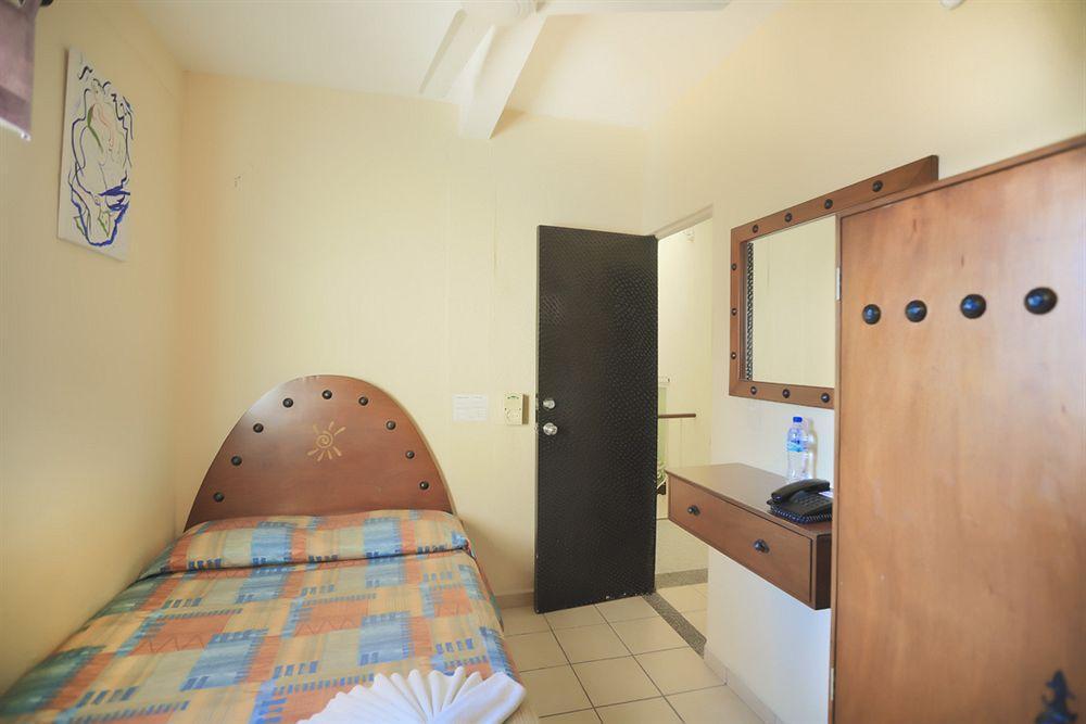 Mocali Hotel ปูแอร์โตบาญาร์ตา ภายนอก รูปภาพ